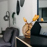 Aparthotel Bhh Living - Zentrale Lage, Ruhige Naechte, Perfekter Komfort 3*