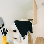 Bhh Living - Zentrale Lage, Ruhige Naechte, Perfekter Komfort Aparthotel 3*