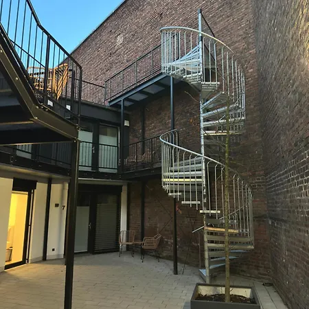 Bhh Living - Zentrale Lage, Ruhige Naechte, Perfekter Komfort Aparthotel 3*