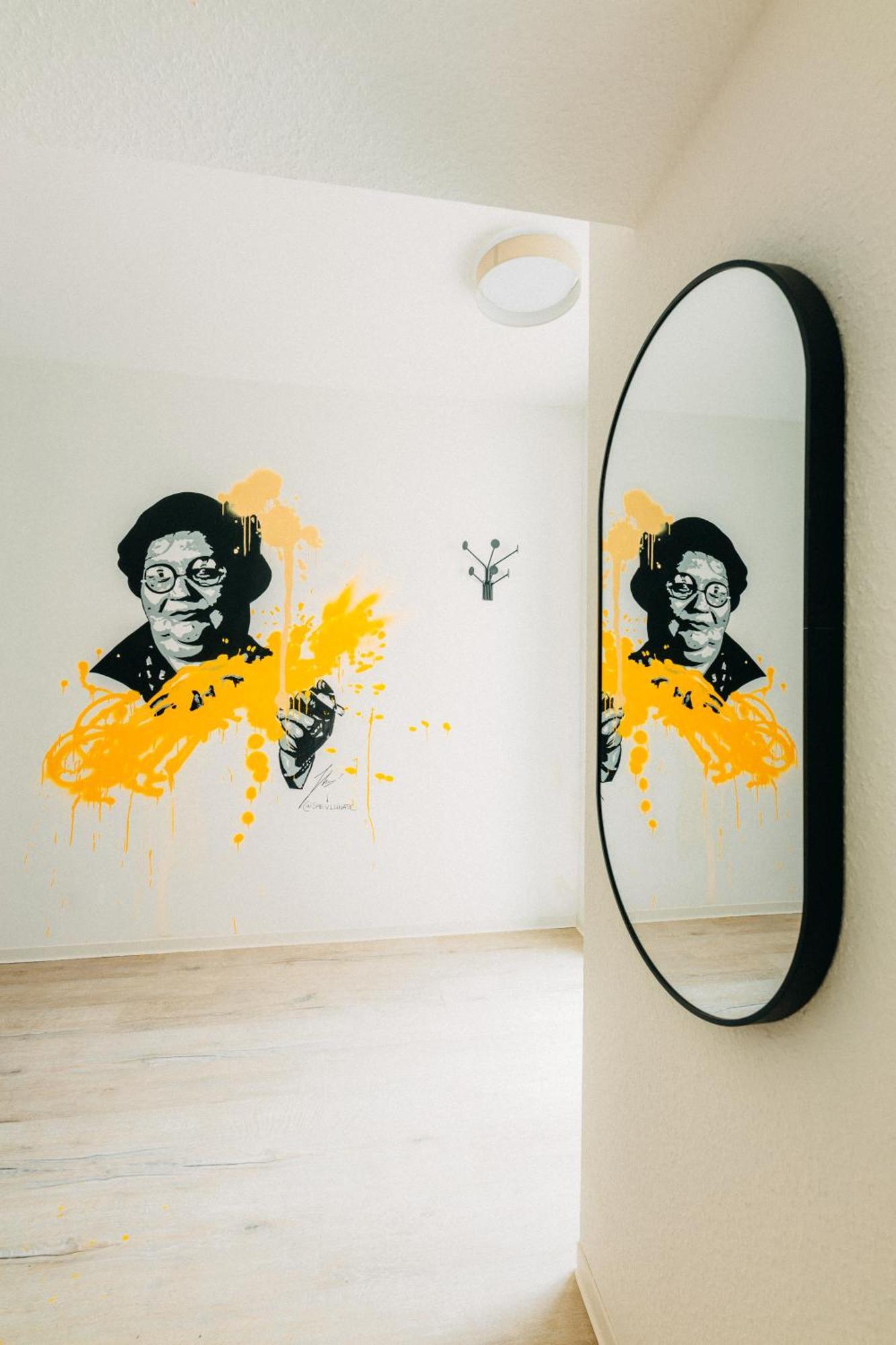 Bhh Living - Zentrale Lage, Ruhige Nächte, Perfekter Komfort