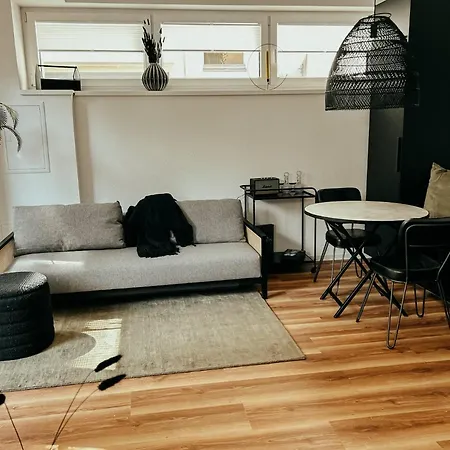Aparthotel Bhh Living - Zentrale Lage, Ruhige Nächte, Perfekter Komfort 3*