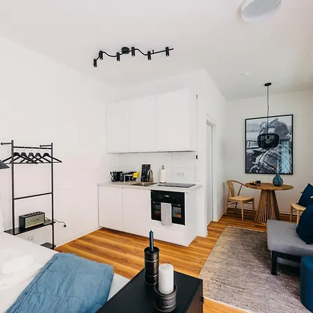 Bhh Living - Zentrale Lage, Ruhige Nächte, Perfekter Komfort Düsseldorf