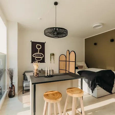Bhh Living - Zentrale Lage, Ruhige Nächte, Perfekter Komfort Düsseldorf